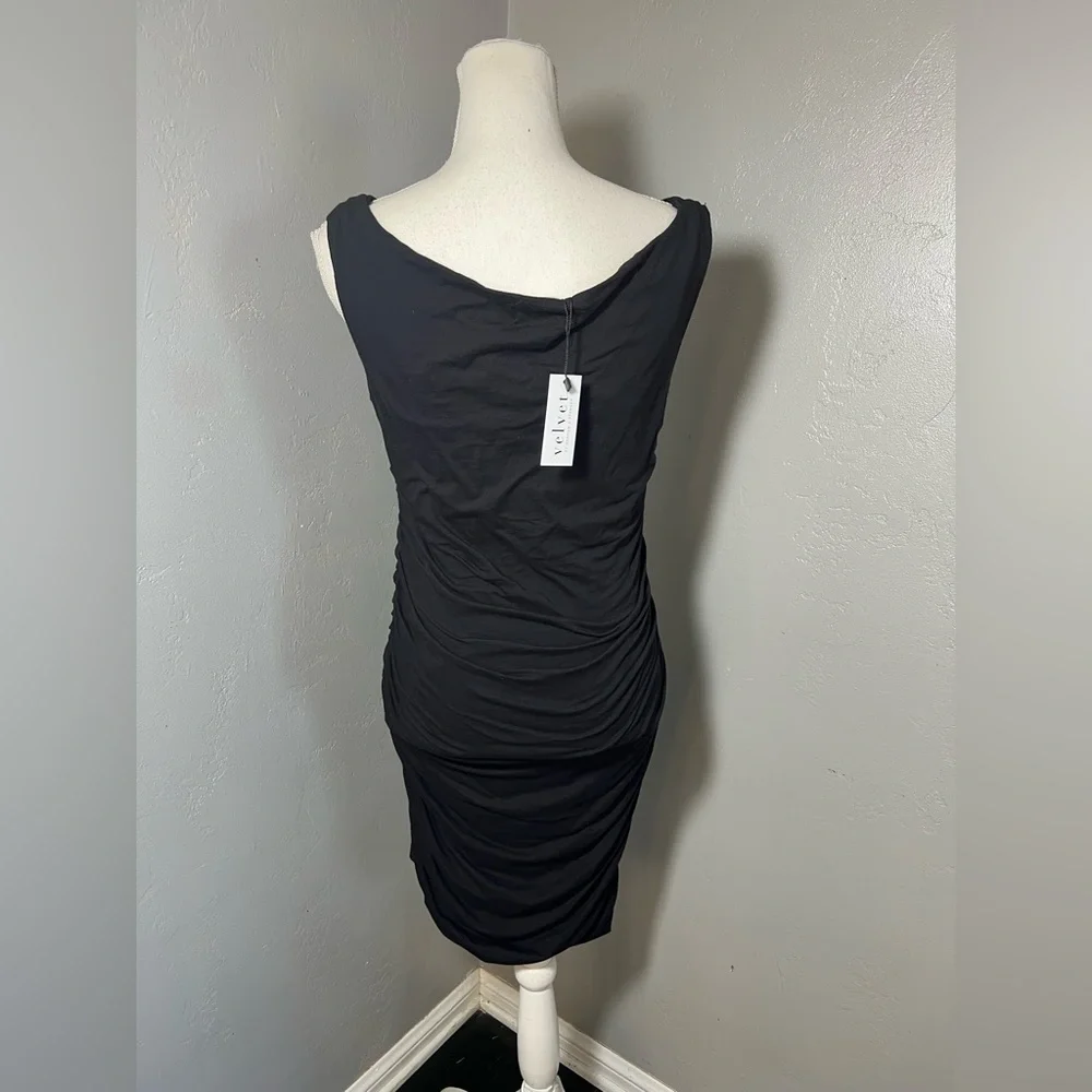 Velvet by Graham & Spencer Black Sleeveless Ruched Midi Dress
